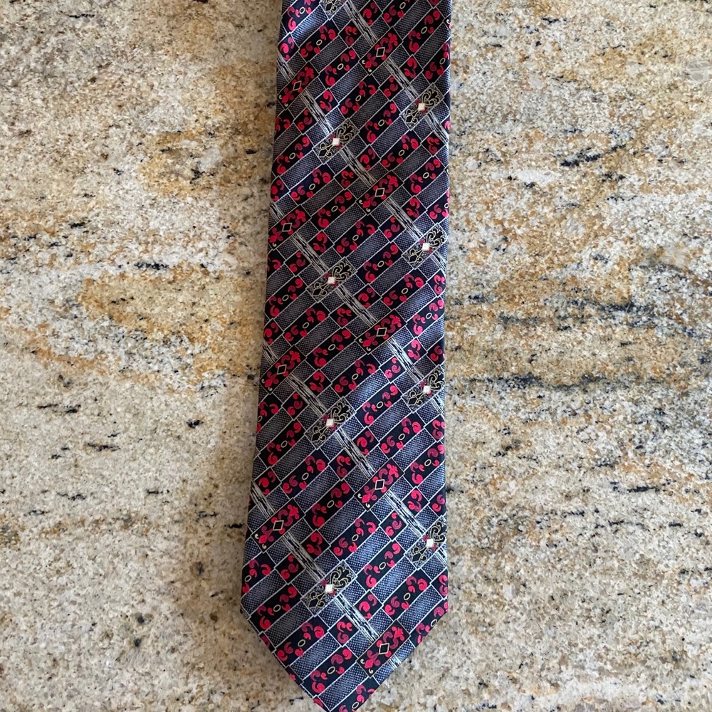 Brioni Neck tie
